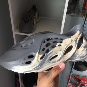 COPY - Adidas YEEZY Foam RNNR MXT Moon Gray